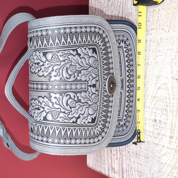 Genuine Leather Beautiful Hand Tooled Gray Black Crossbody Western Boho Bag - Picture 6 of 16